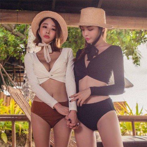 ロングスリーブ水着