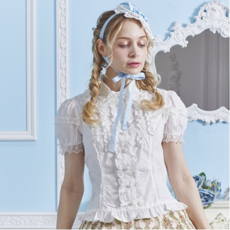 パールつきフリルブラウス