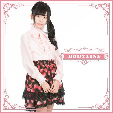 いちごプリントシフォンスカート