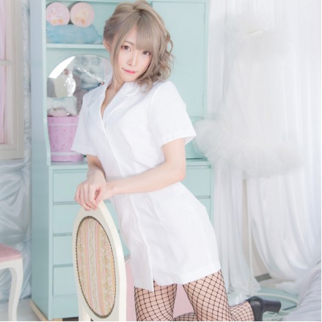 タイトワンピース型白衣