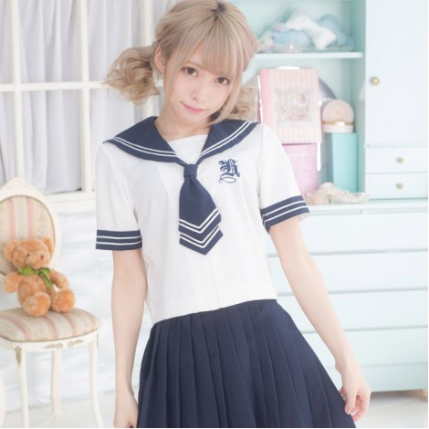 胸刺繍入り紺×白ネクタイタイセーラー服(半袖)